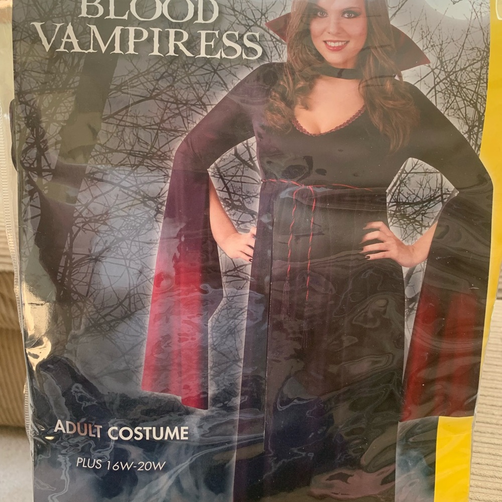 Spirit Halloween Blood Vampiress Costume + Wig Plus Size 16W–20W